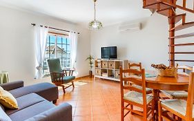 Luminous 3Bdr Apartment W/Balcony By Lovelystay